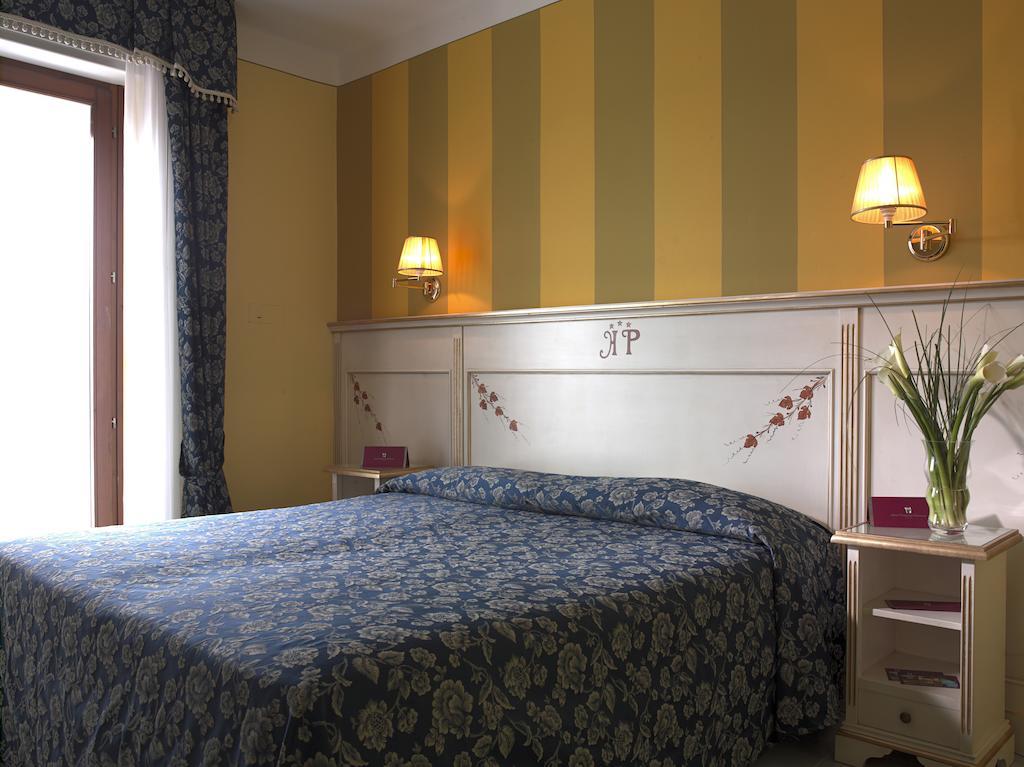 Hotel Panorama Ristorante ***S Torri Del Benaco Kamer foto